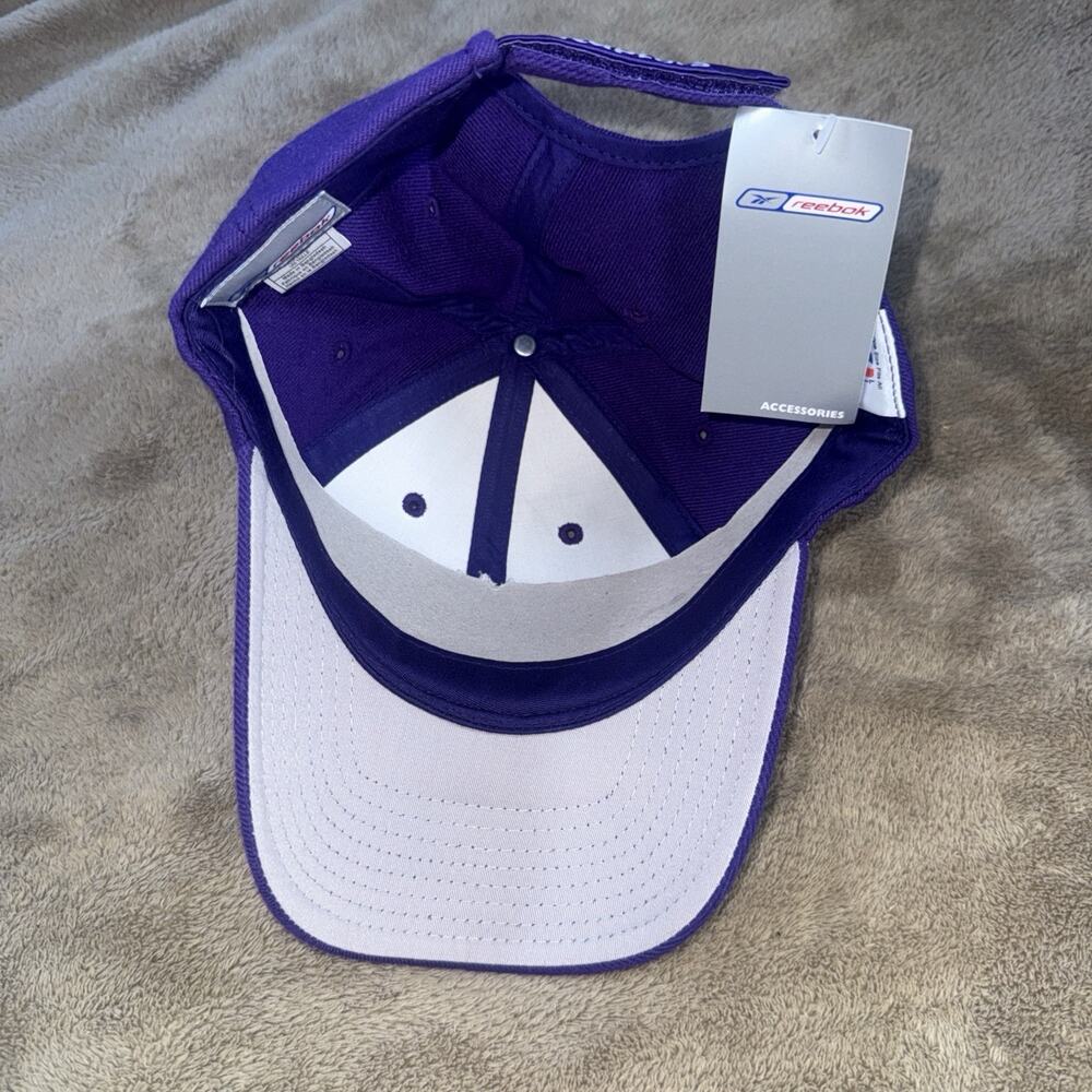 Toronto Raptors Reebok Official NBA Adjustable Hook and Loop hat - Picture 5 of 5